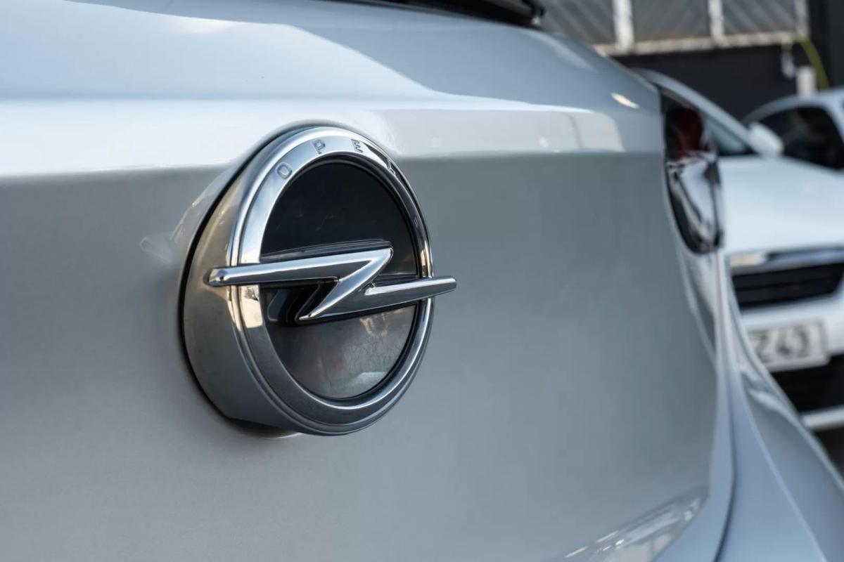 opel-corsa-2023-gasolina-1199cc