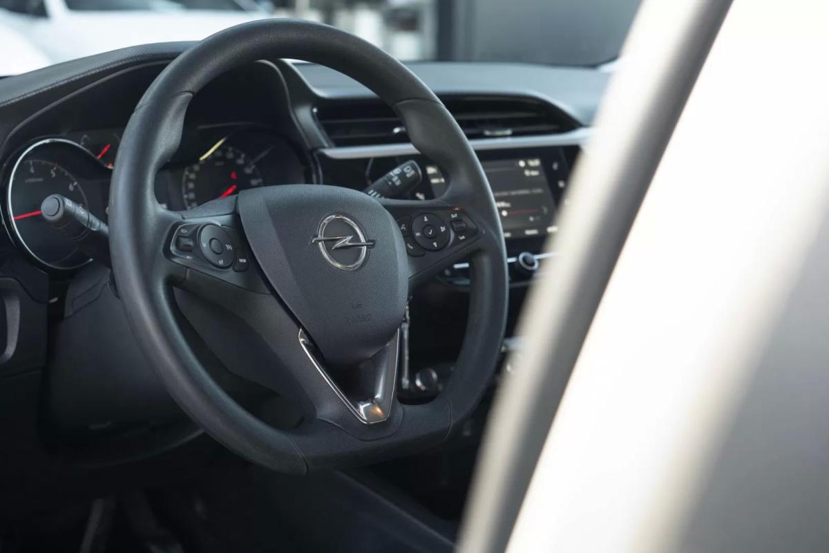 opel-corsa-2023-gasolina-1199cc