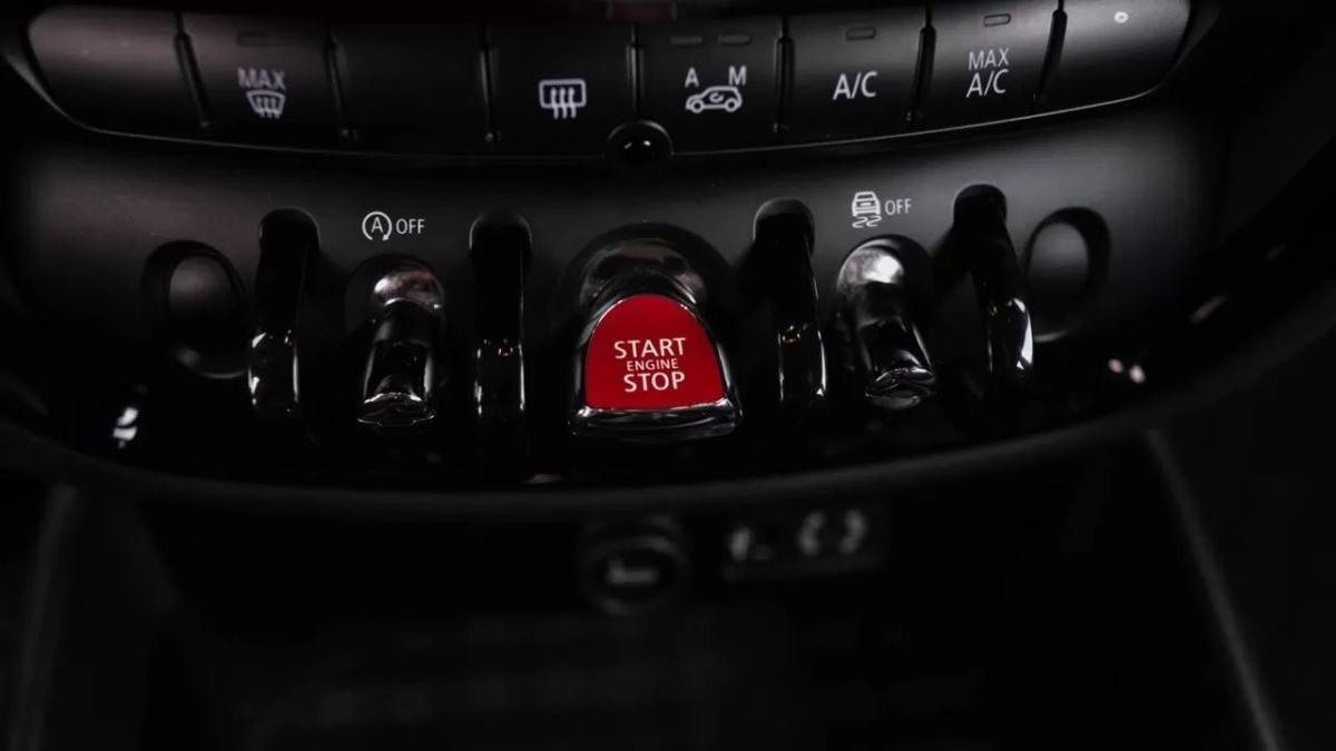 mini-clubman-2019-diesel-1496cc