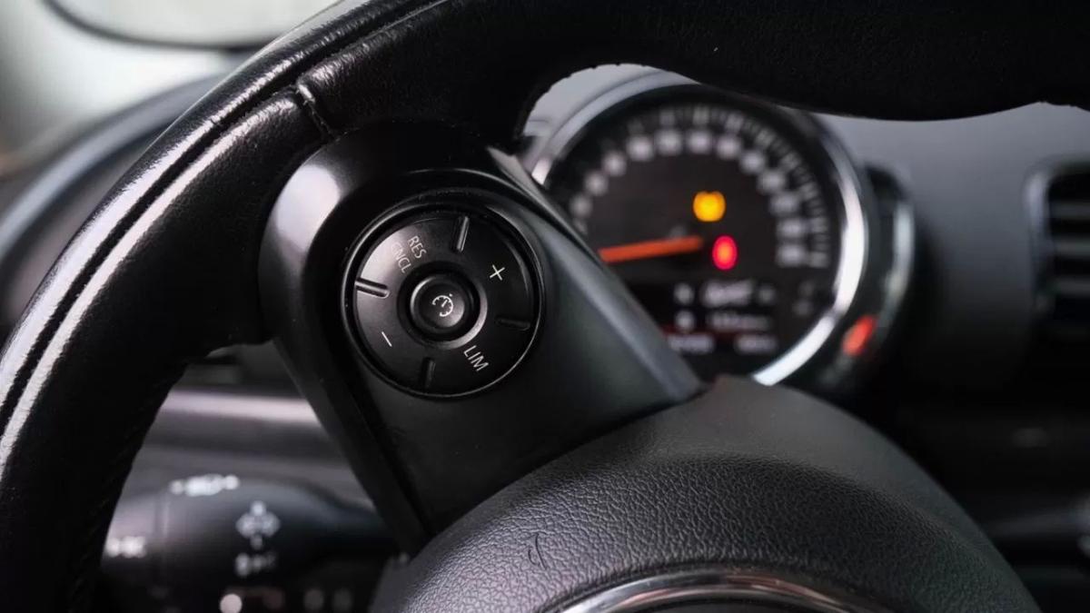 mini-clubman-2019-diesel-1496cc