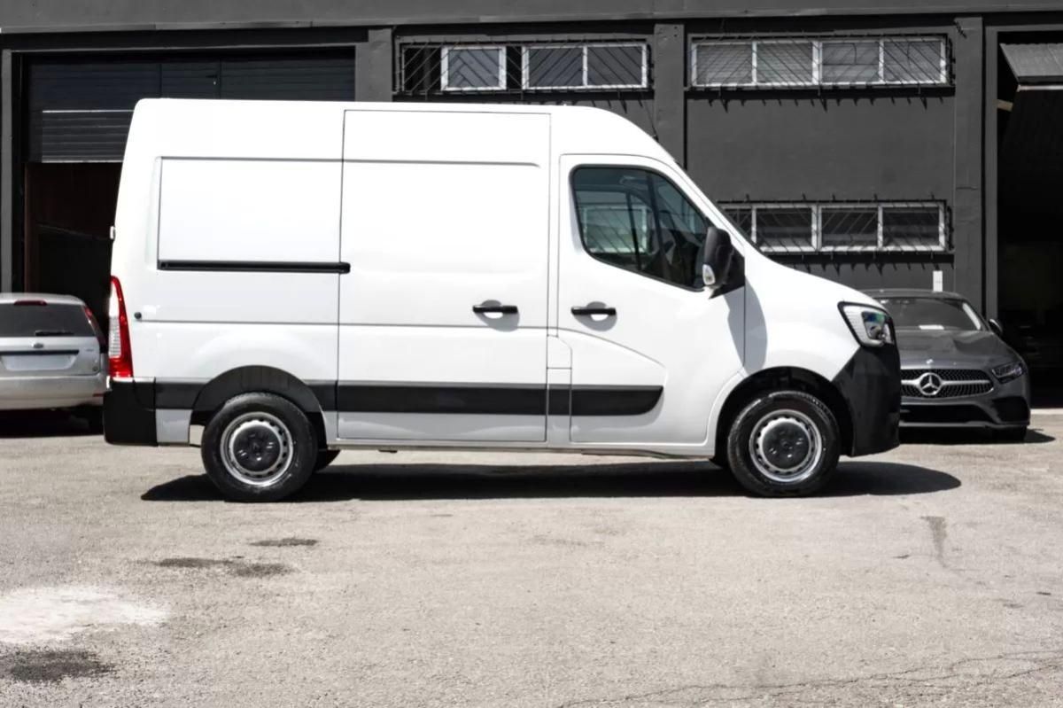 renault-master-2023-diesel-2300cc