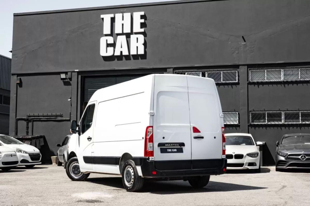 renault-master-2023-diesel-2300cc