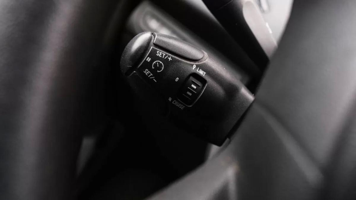 peugeot-208-2015-diesel-1560cc