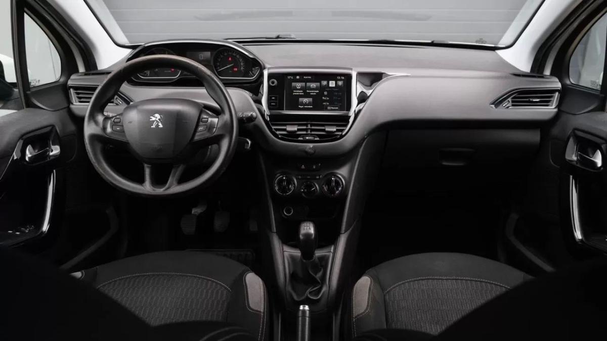 peugeot-208-2015-diesel-1560cc