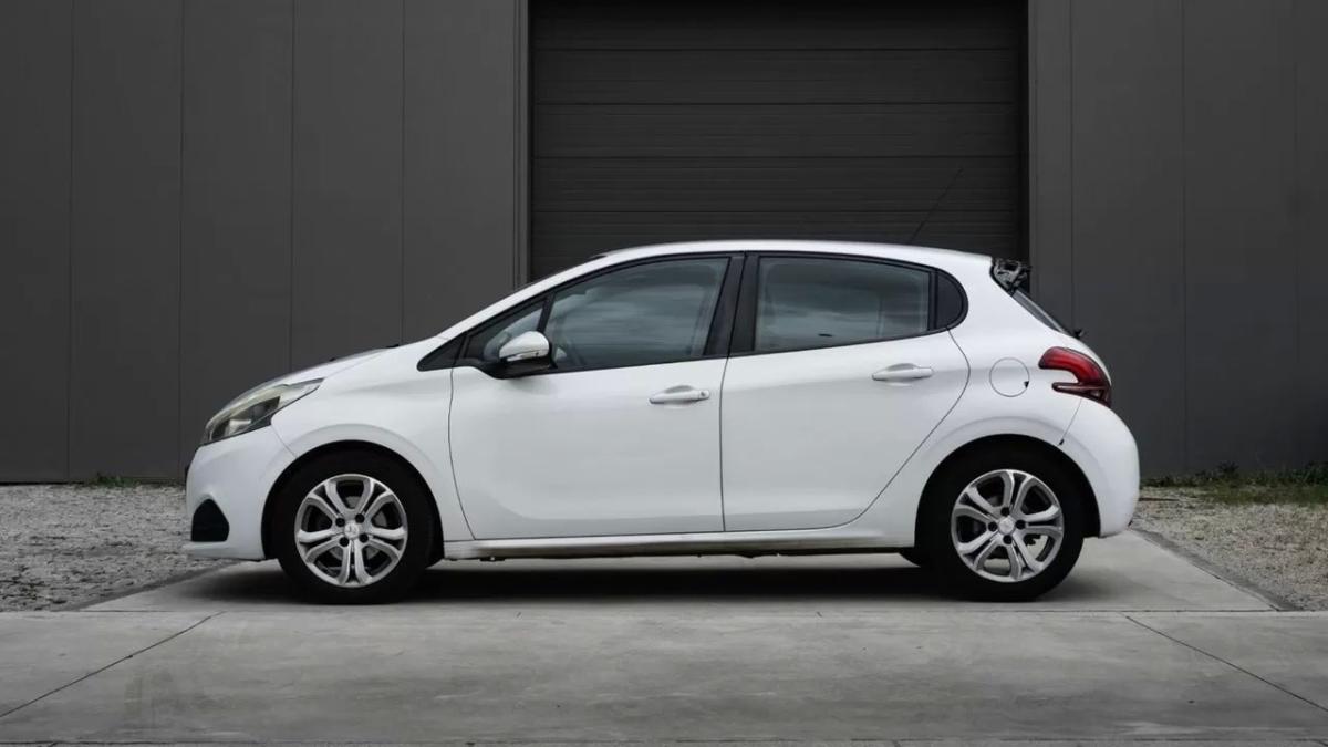 peugeot-208-2015-diesel-1560cc