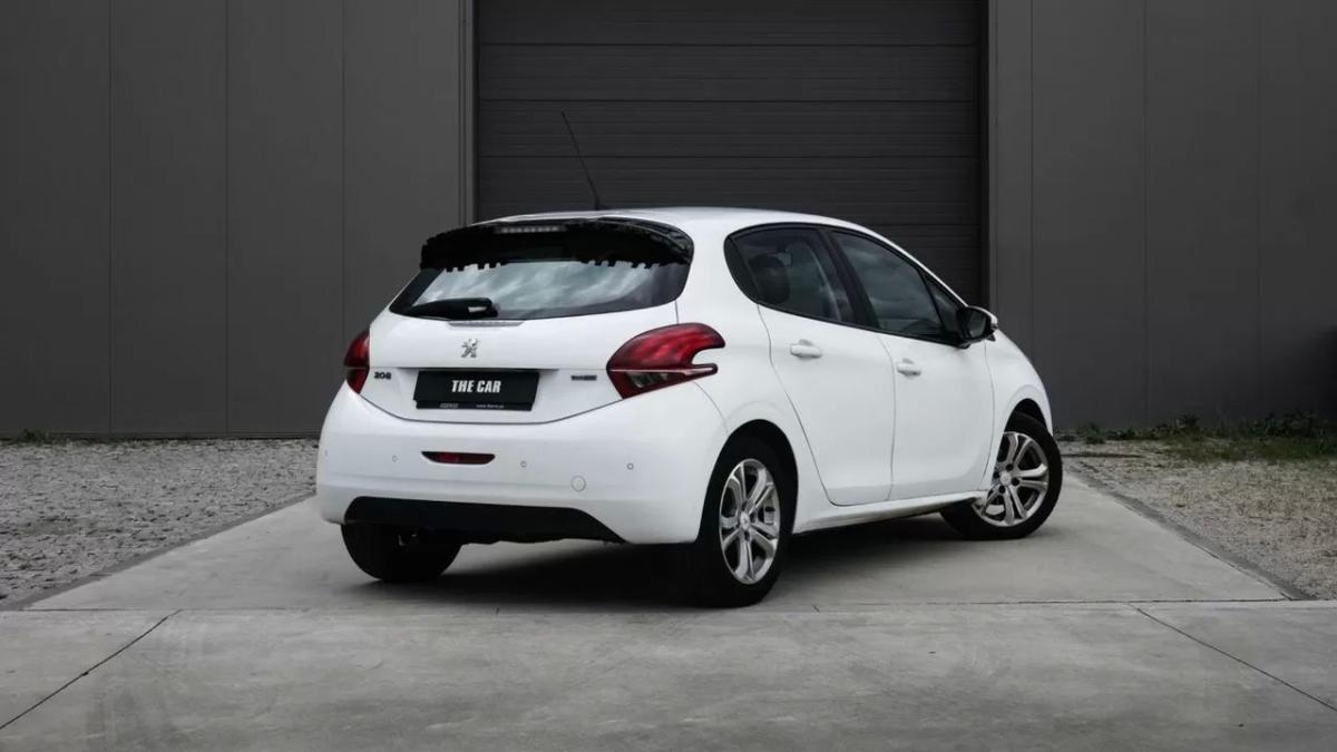 peugeot-208-2015-diesel-1560cc