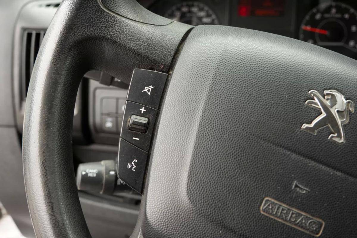 peugeot-boxer-2021-diesel-2179cc