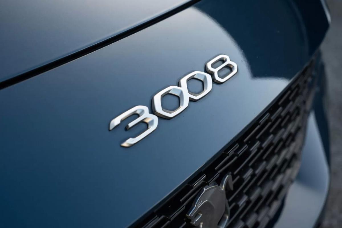 peugeot-3008-2022-hibrido-1598cc