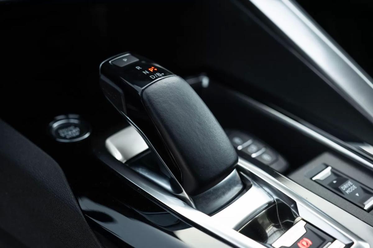 peugeot-3008-2022-hibrido-1598cc