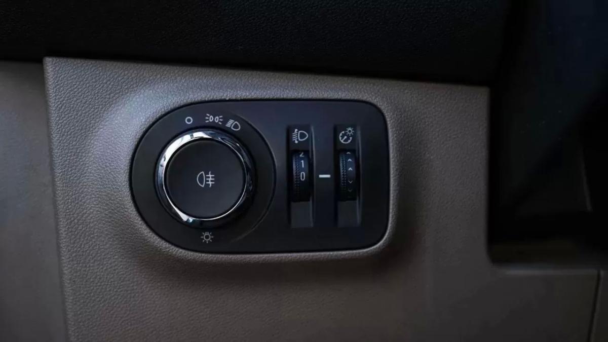 opel-adam-2016-gasolina-1229cc