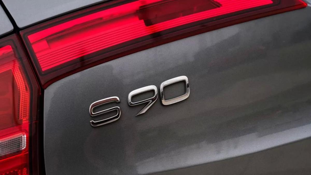 volvo-s90-2016-diesel-1969cc