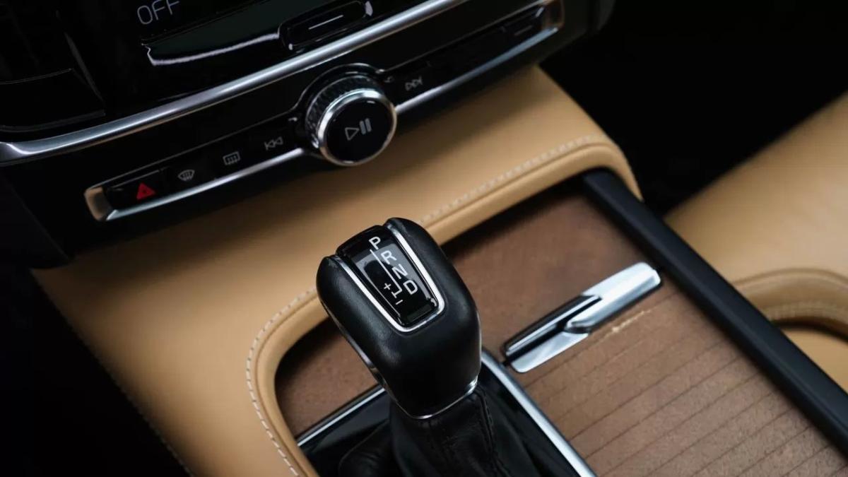 volvo-s90-2016-diesel-1969cc