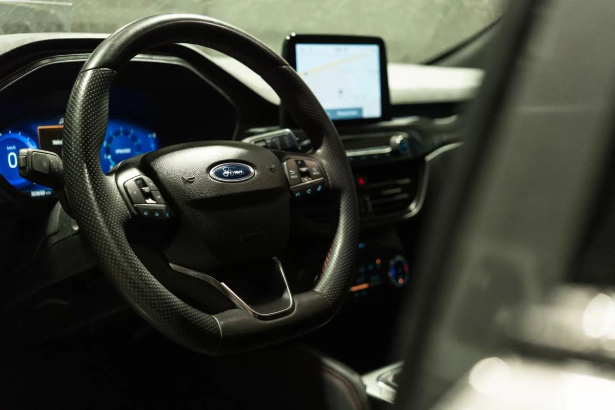 ford-kuga-2023-gasolina-1499cc