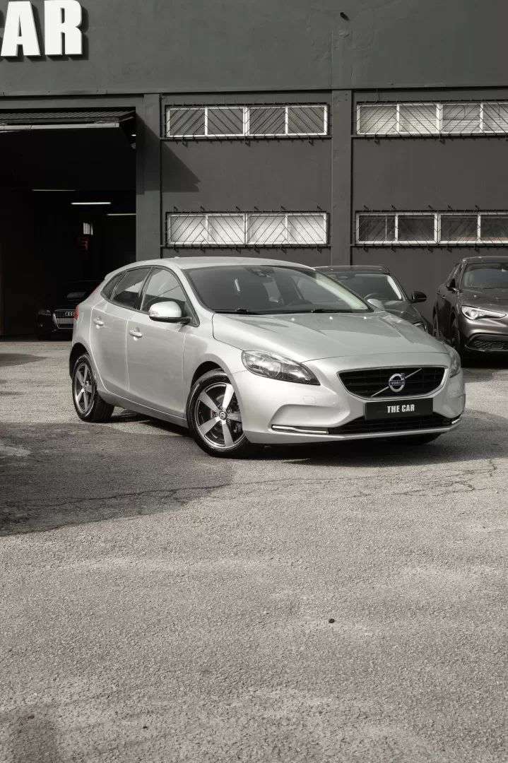 volvo-v40-2013-diesel-1560cc