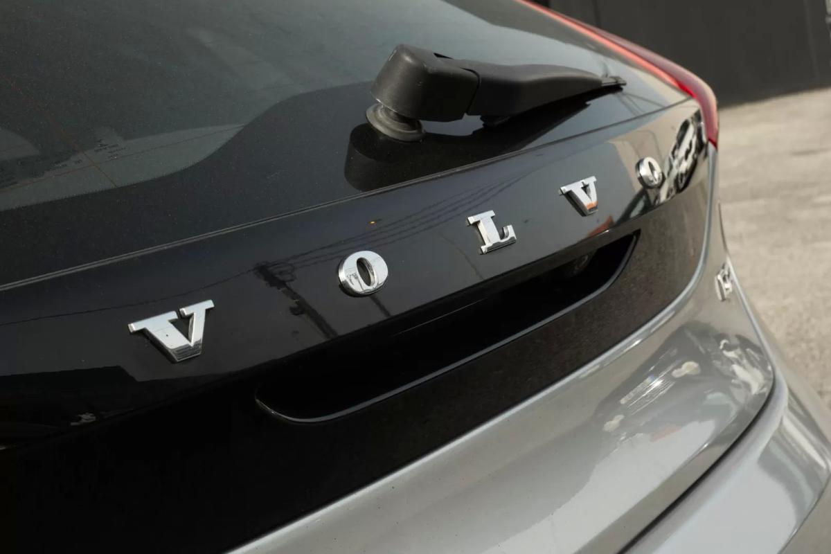 volvo-v40-2013-diesel-1560cc