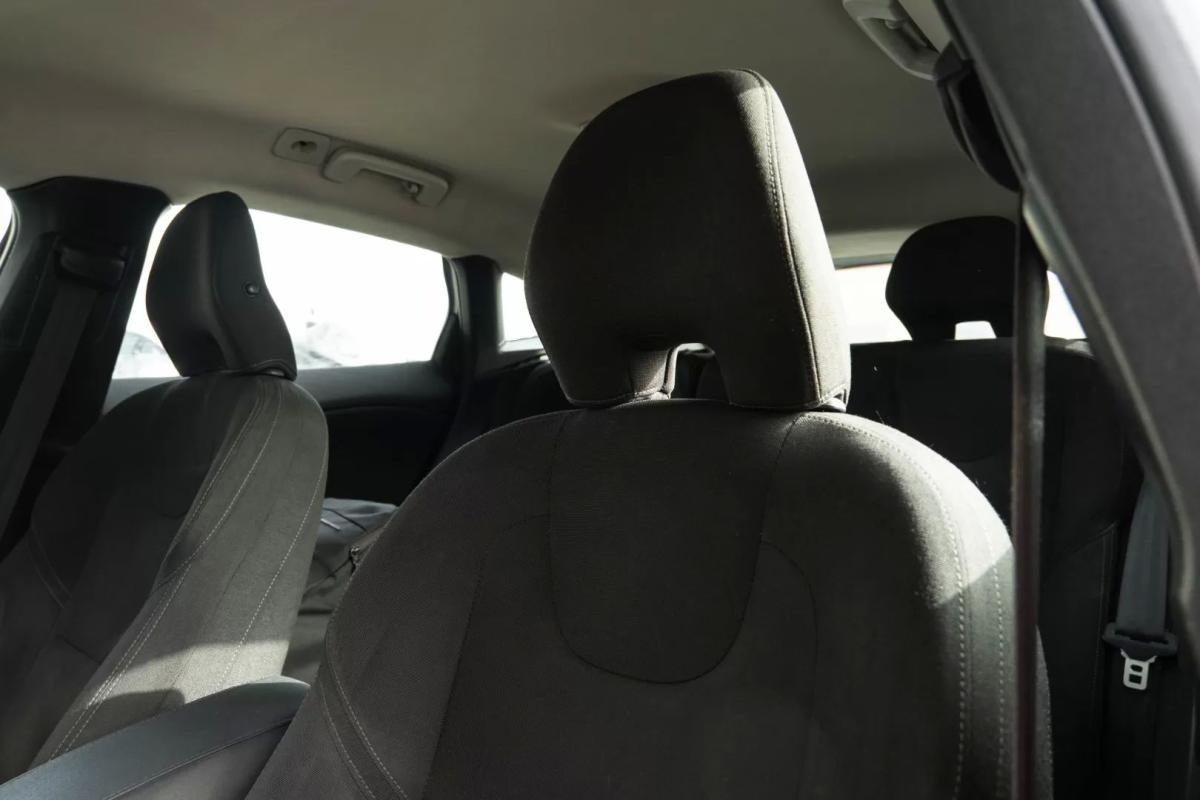 volvo-v40-2013-diesel-1560cc