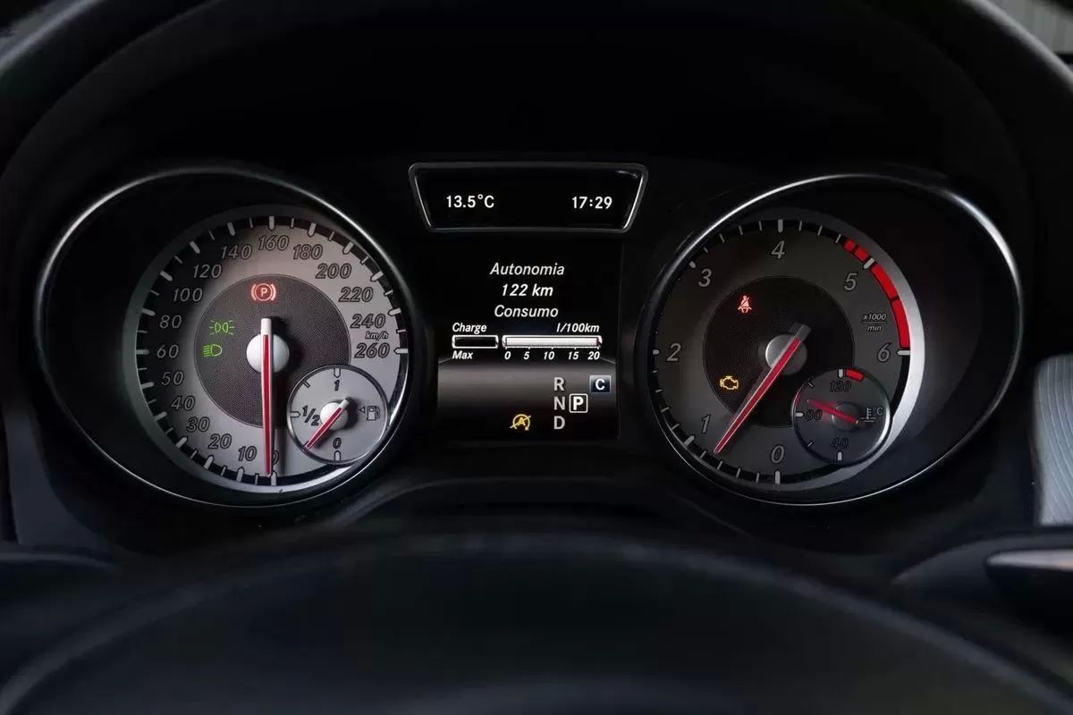 mercedes-benz-gla-2016-diesel-2143cc