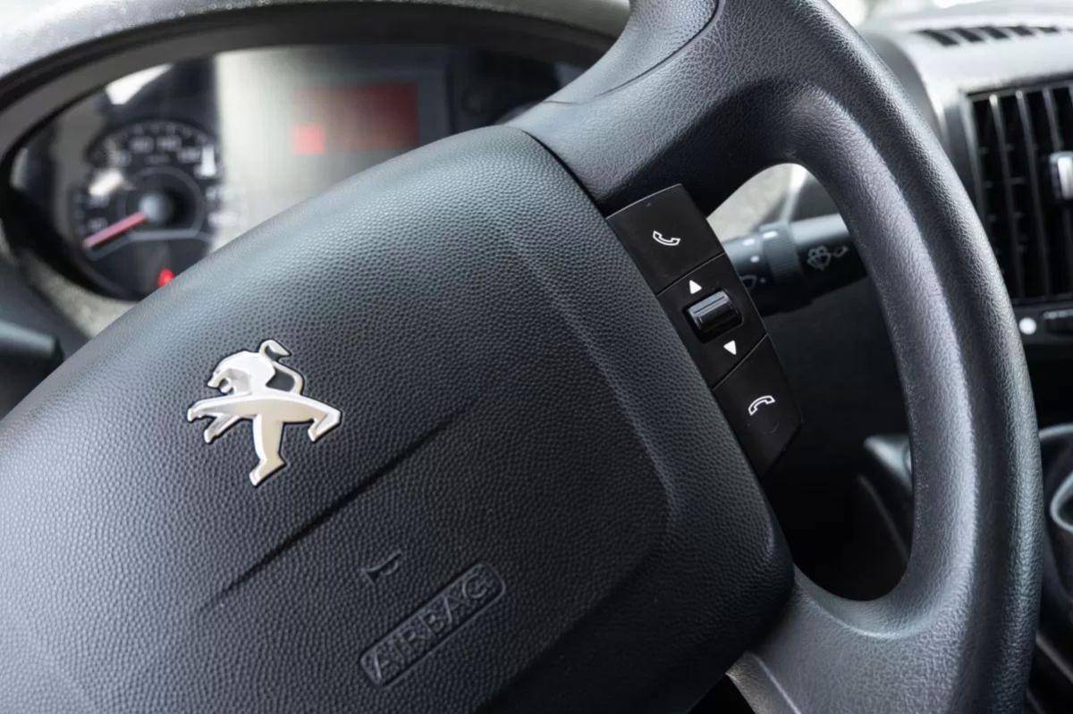 peugeot-boxer-2020-diesel-2200cc
