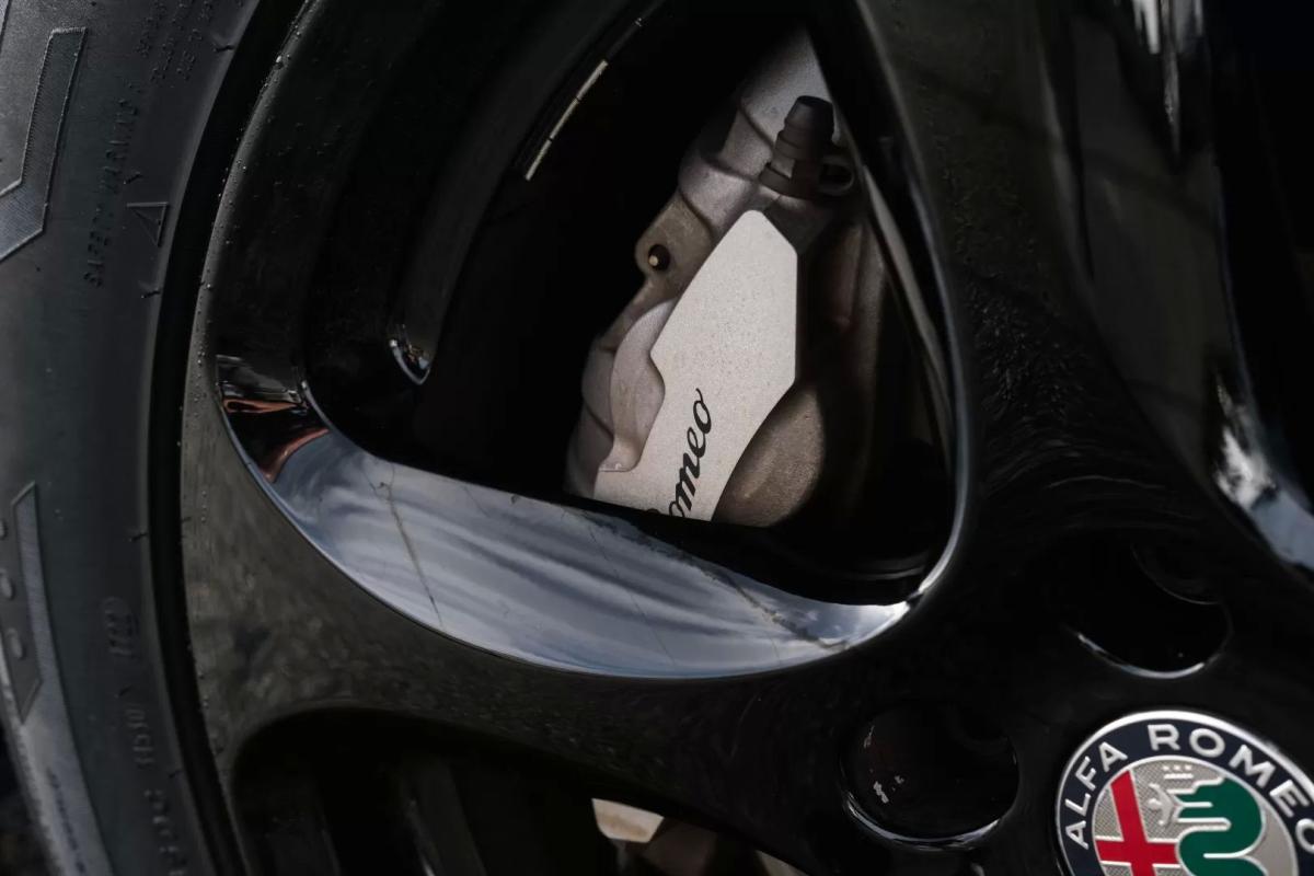 alfa-romeo-stelvio-2019-diesel-2143cc