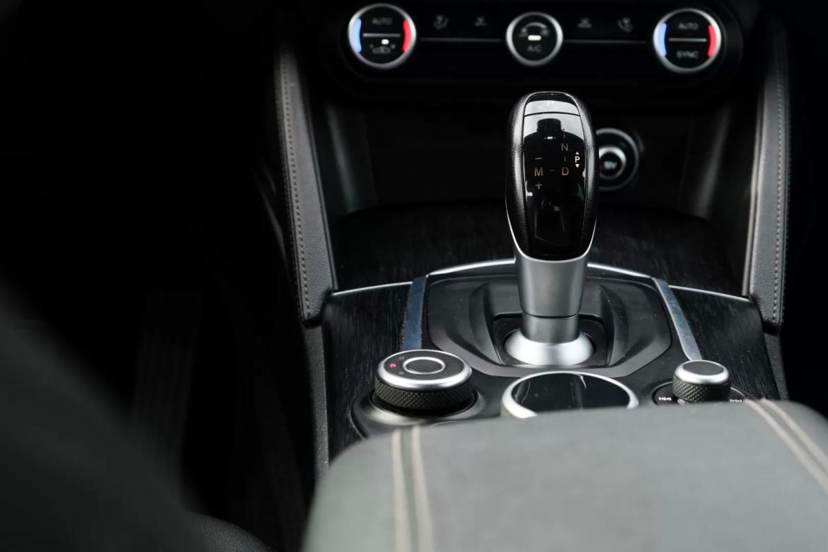 alfa-romeo-stelvio-2019-diesel-2143cc