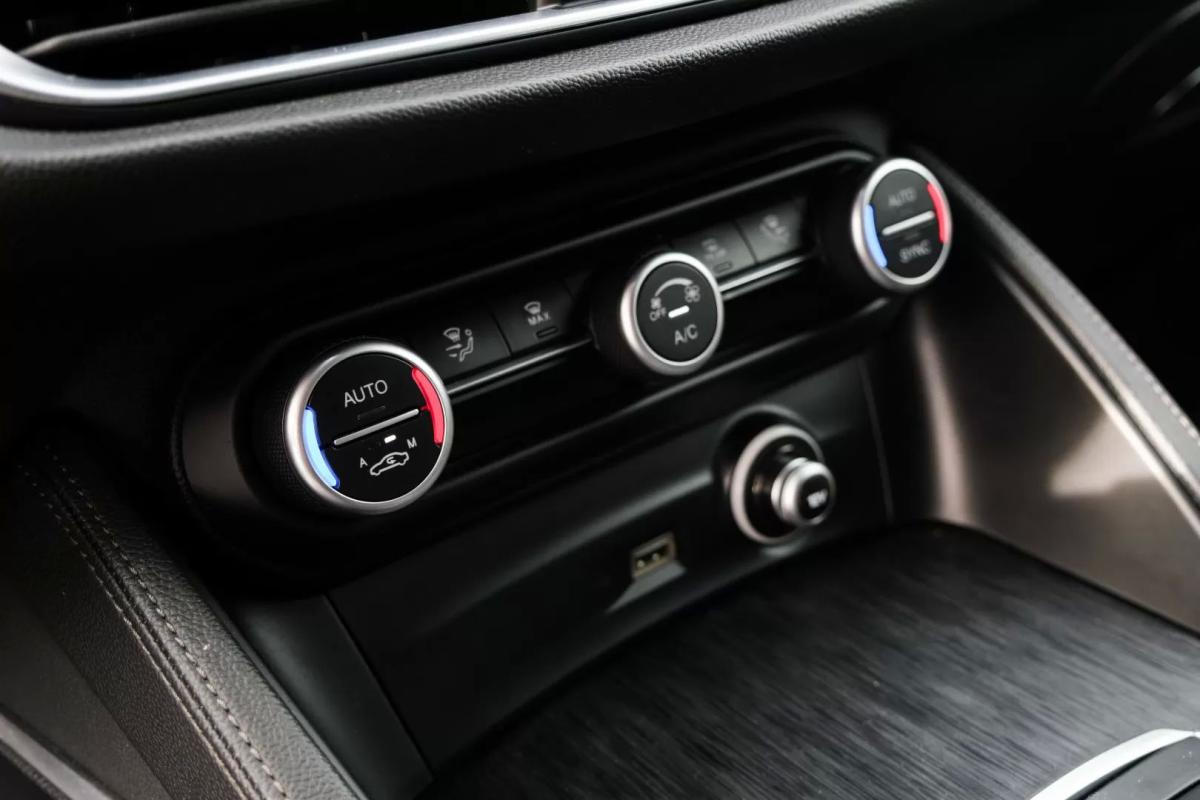 alfa-romeo-stelvio-2019-diesel-2143cc