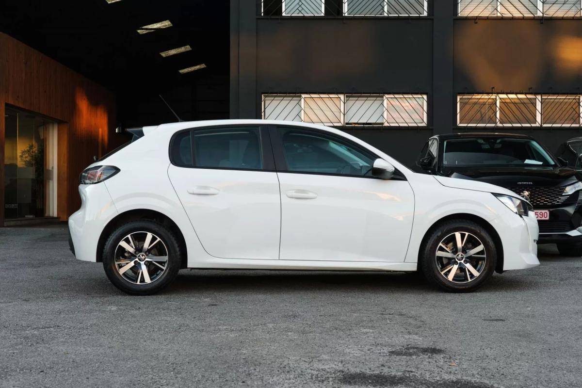 peugeot-208-2021-diesel-1499cc