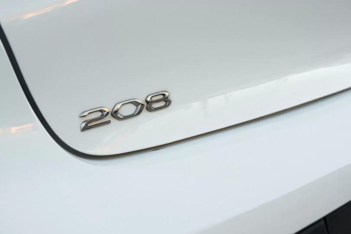 peugeot-208-2021-diesel-1499cc