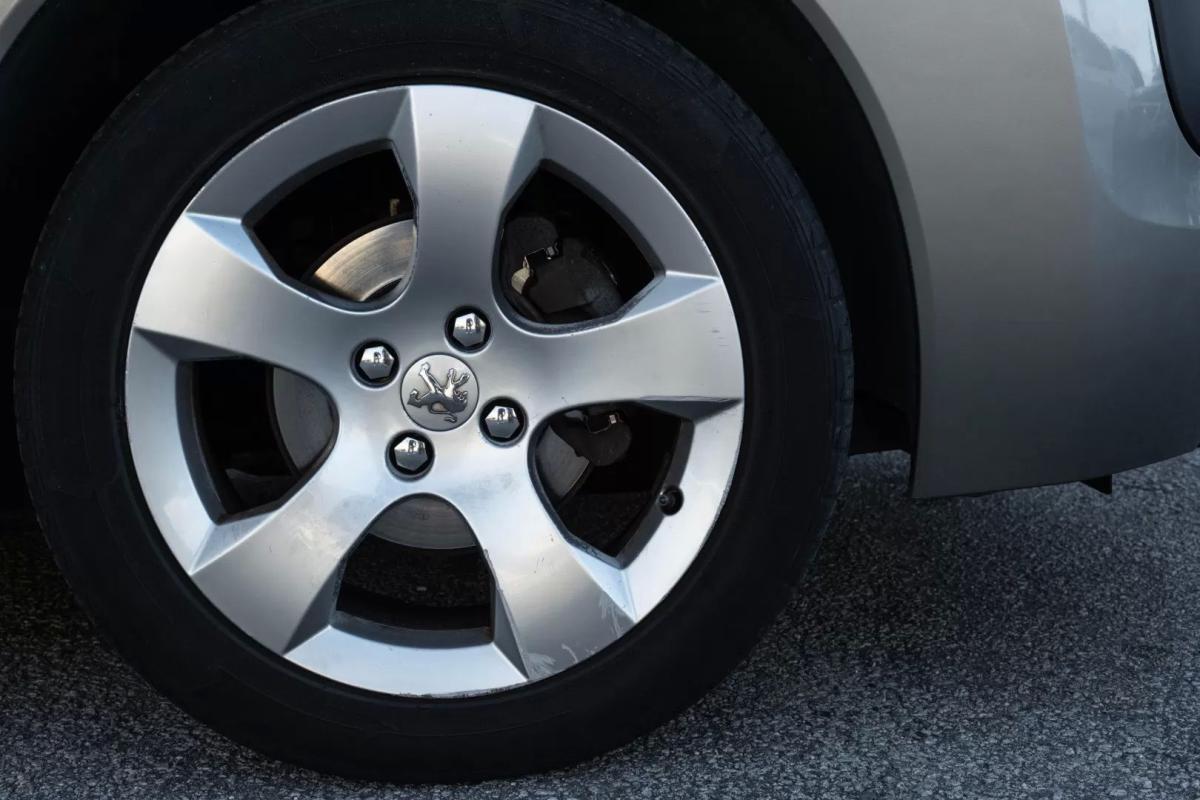 peugeot-3008-2009-diesel-1560cc