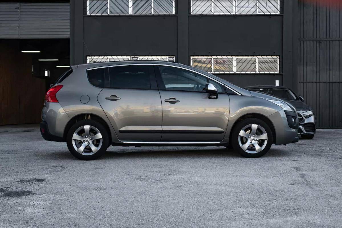 peugeot-3008-2009-diesel-1560cc