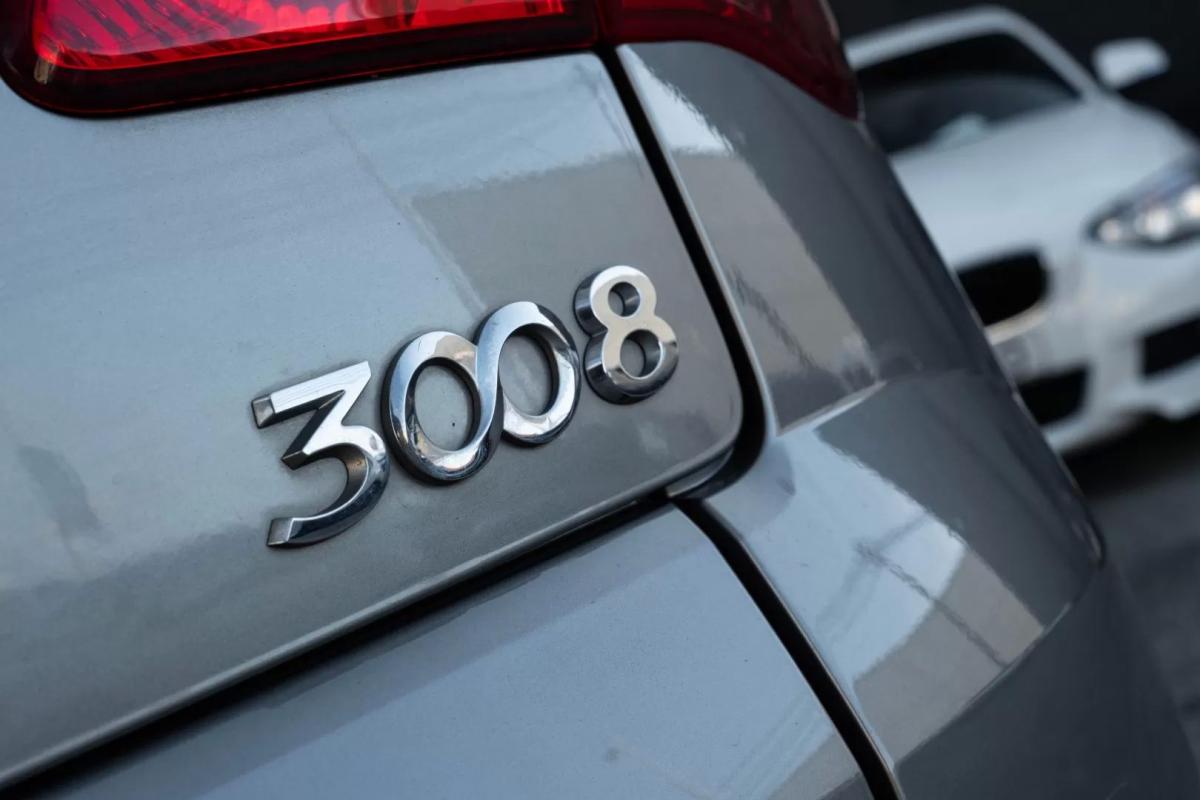peugeot-3008-2009-diesel-1560cc