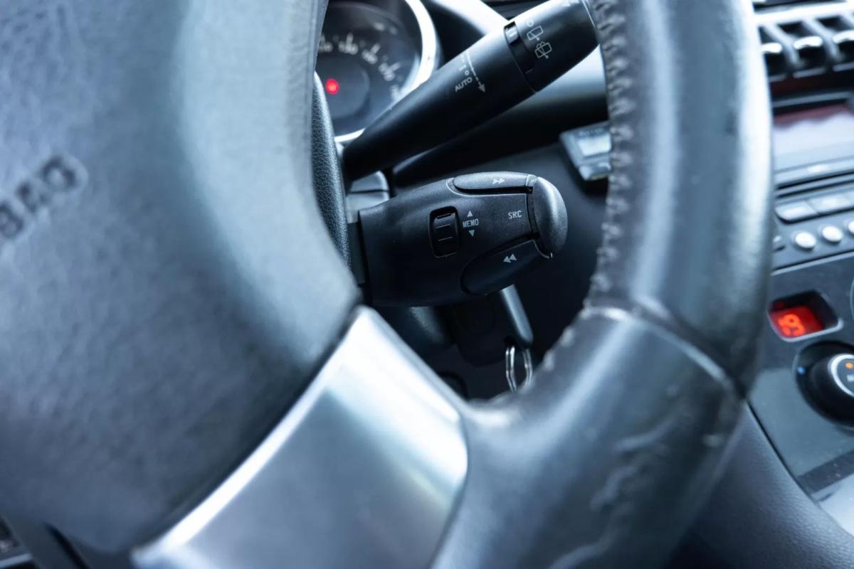 peugeot-3008-2009-diesel-1560cc