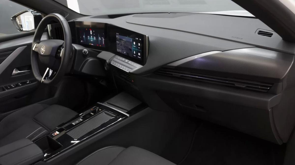 opel-astra-2025-gasolina-1199cc