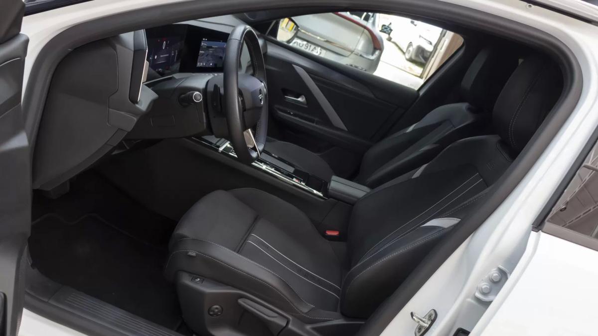 opel-astra-2025-gasolina-1199cc