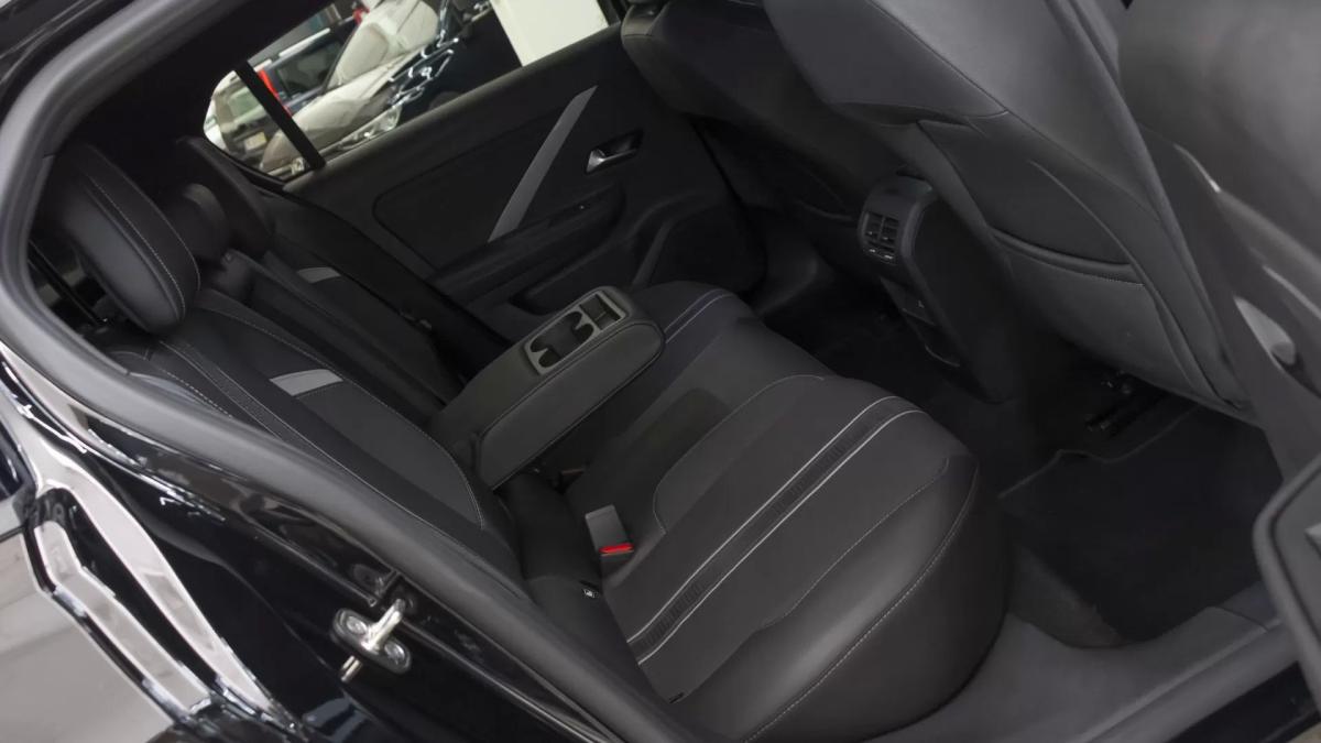 opel-astra-2024-diesel-1499cc