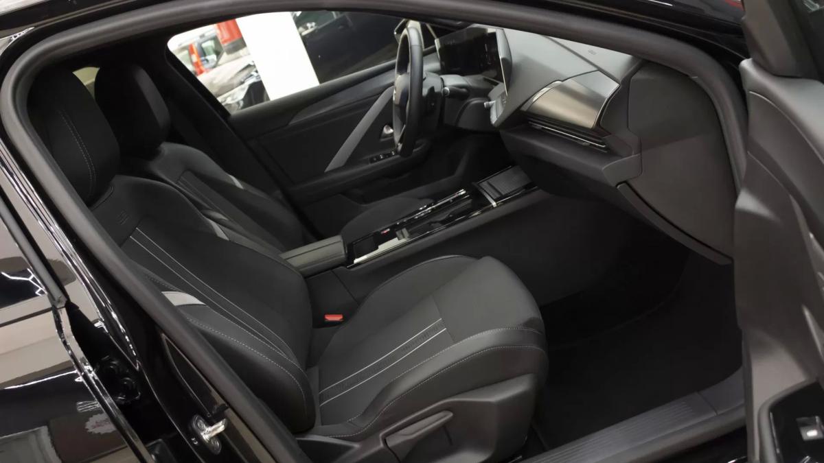 opel-astra-2024-diesel-1499cc