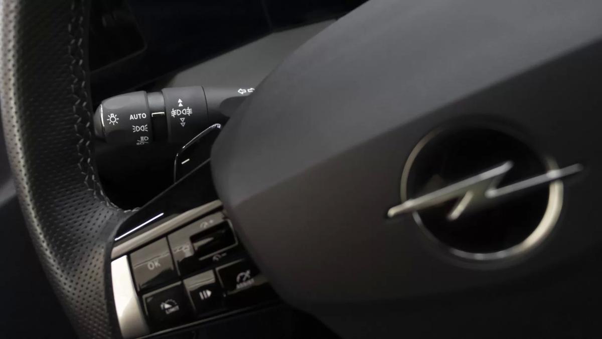 opel-astra-2024-diesel-1499cc