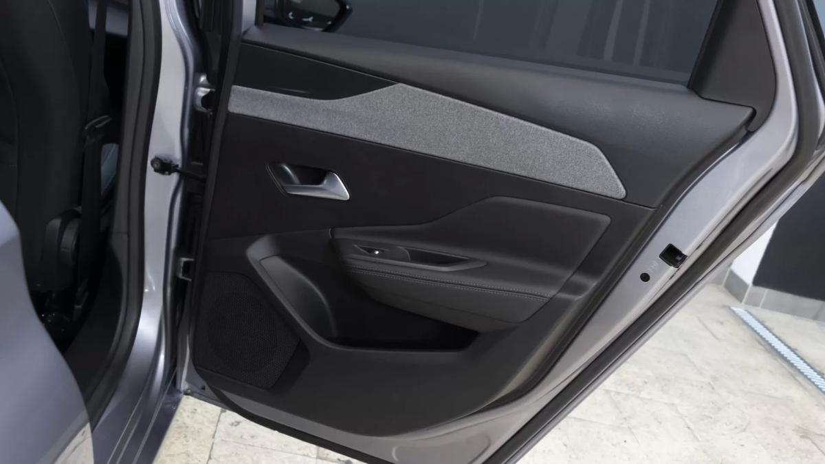 peugeot-308-sw-2024-gasolina-1199cc
