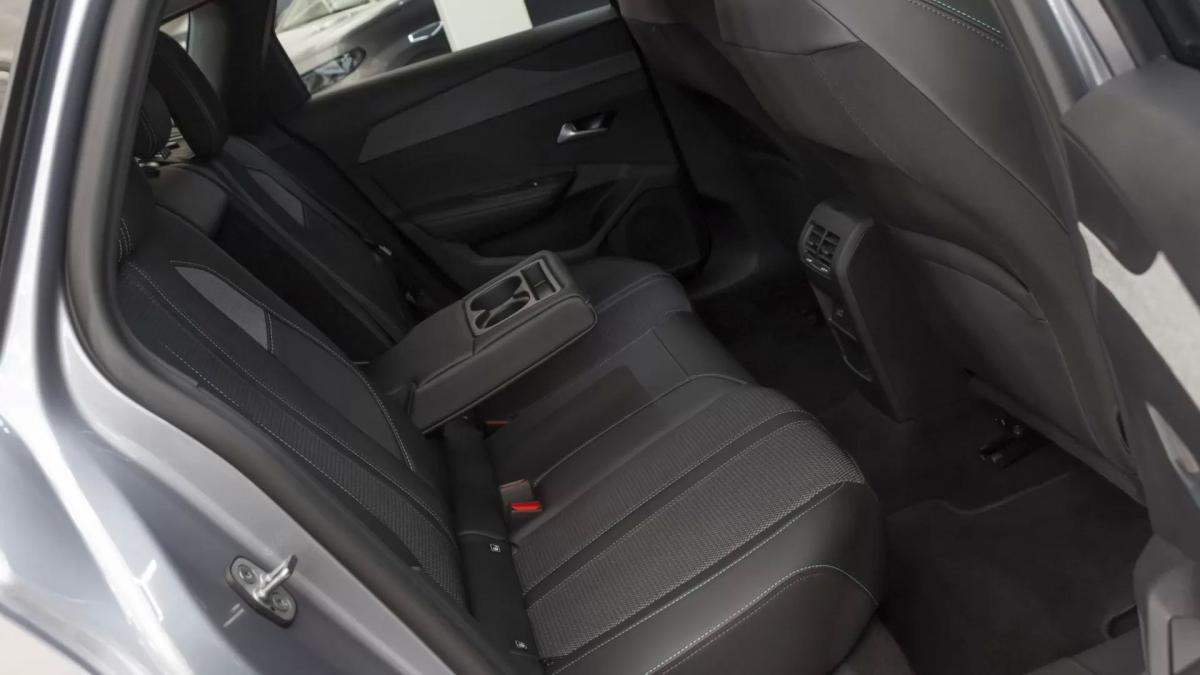 peugeot-308-sw-2024-gasolina-1199cc