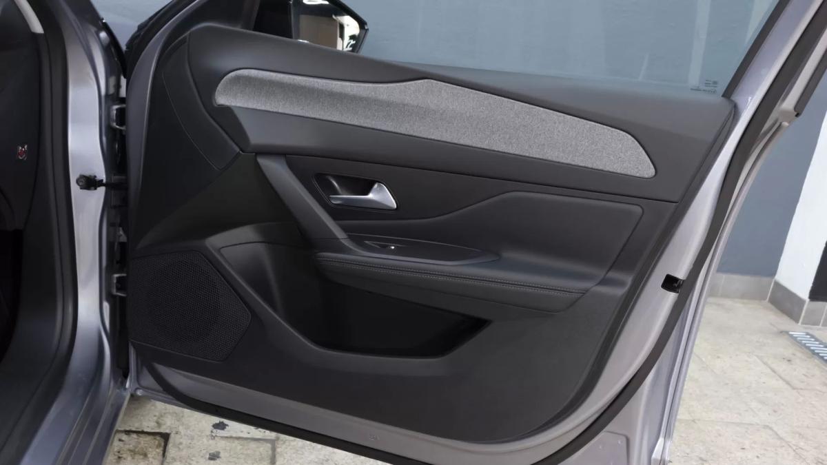 peugeot-308-sw-2024-gasolina-1199cc