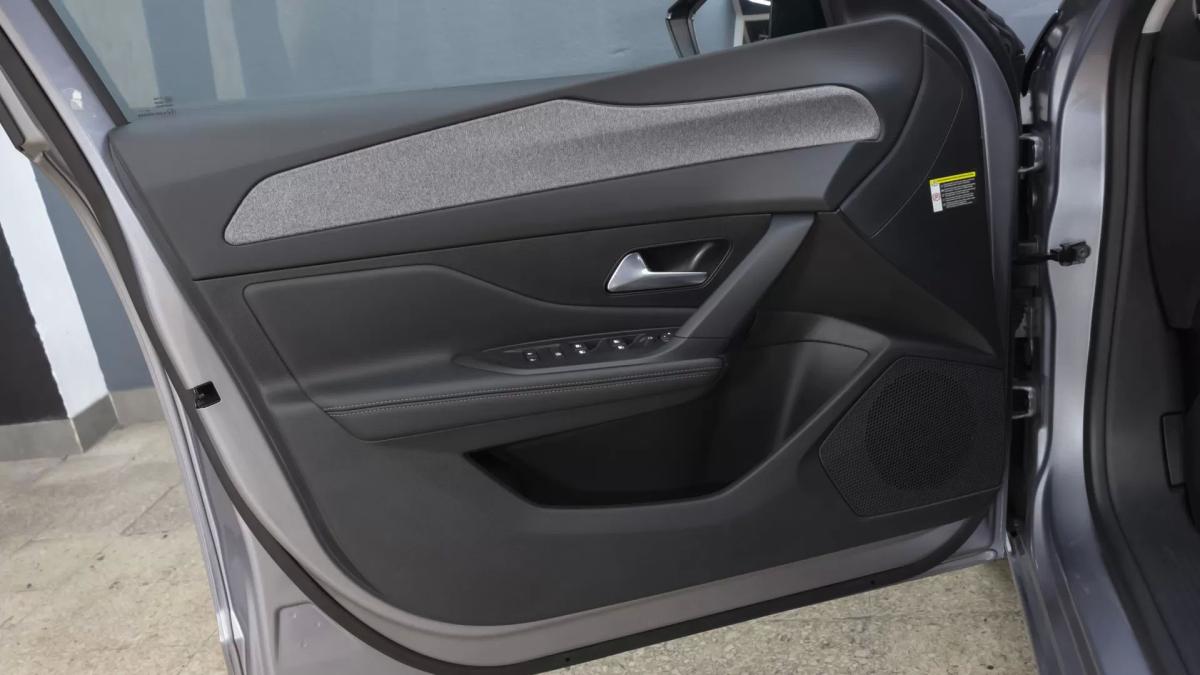 peugeot-308-sw-2024-gasolina-1199cc