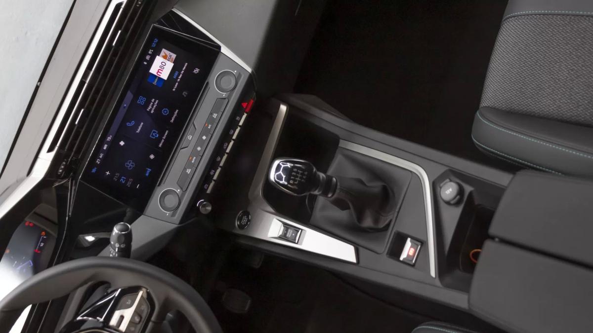 peugeot-308-sw-2024-gasolina-1199cc