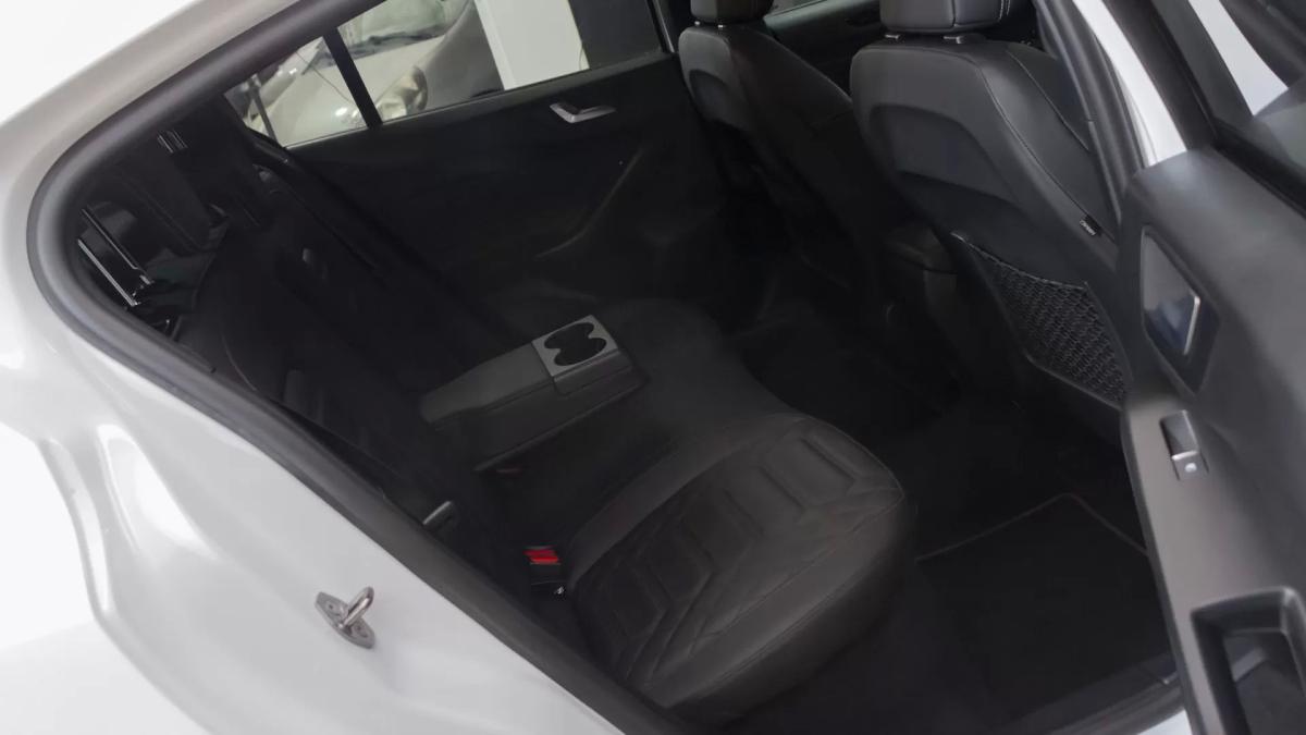 ford-focus-2024-gasolina-998cc