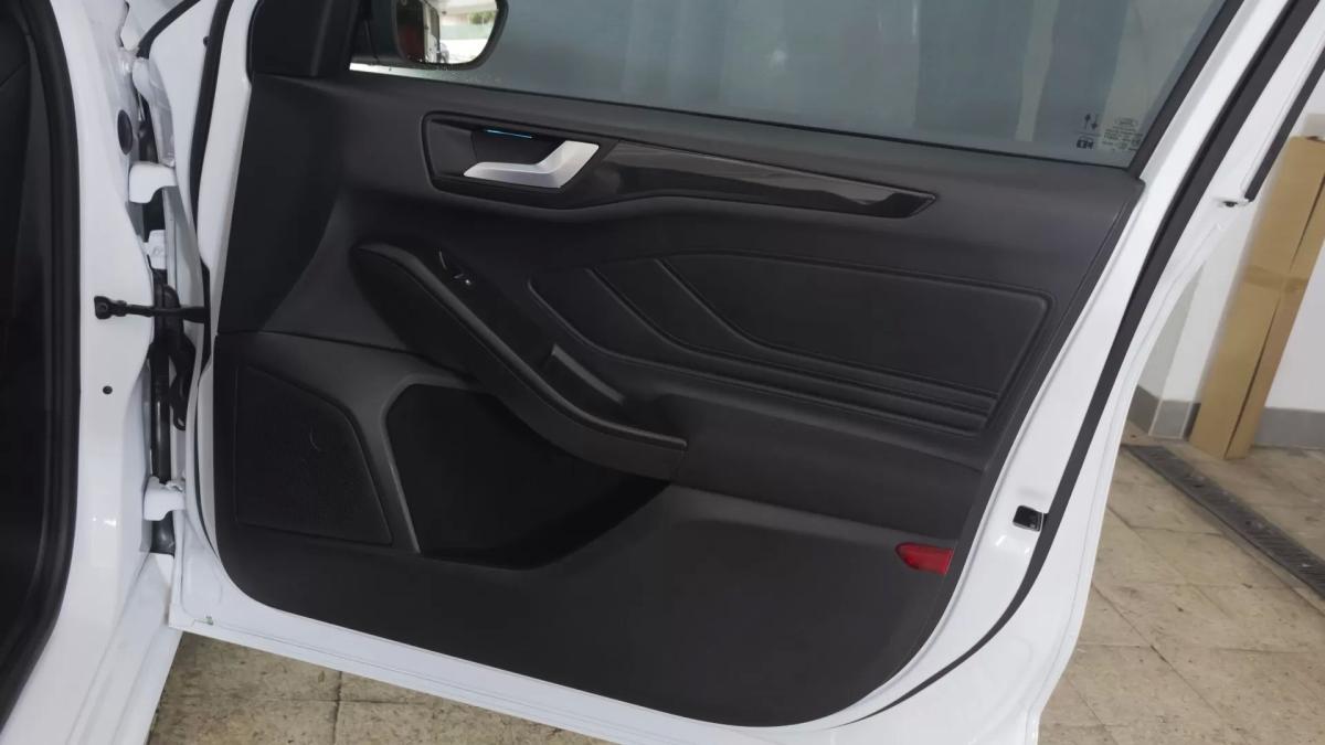 ford-focus-2024-gasolina-998cc
