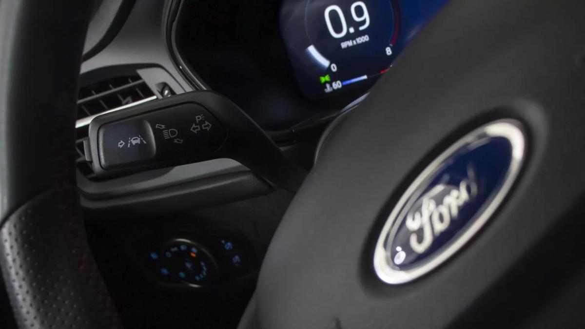 ford-focus-2024-gasolina-998cc