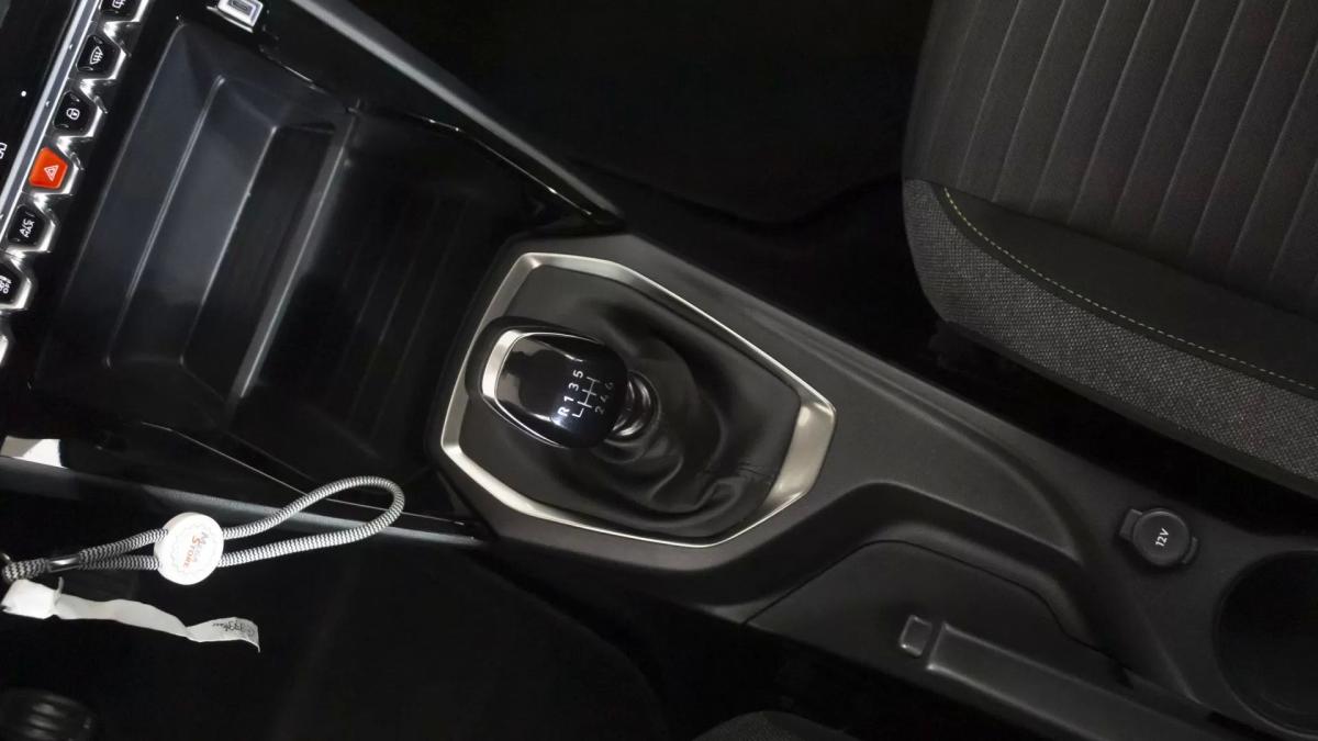 peugeot-208-2024-gasolina-1199cc
