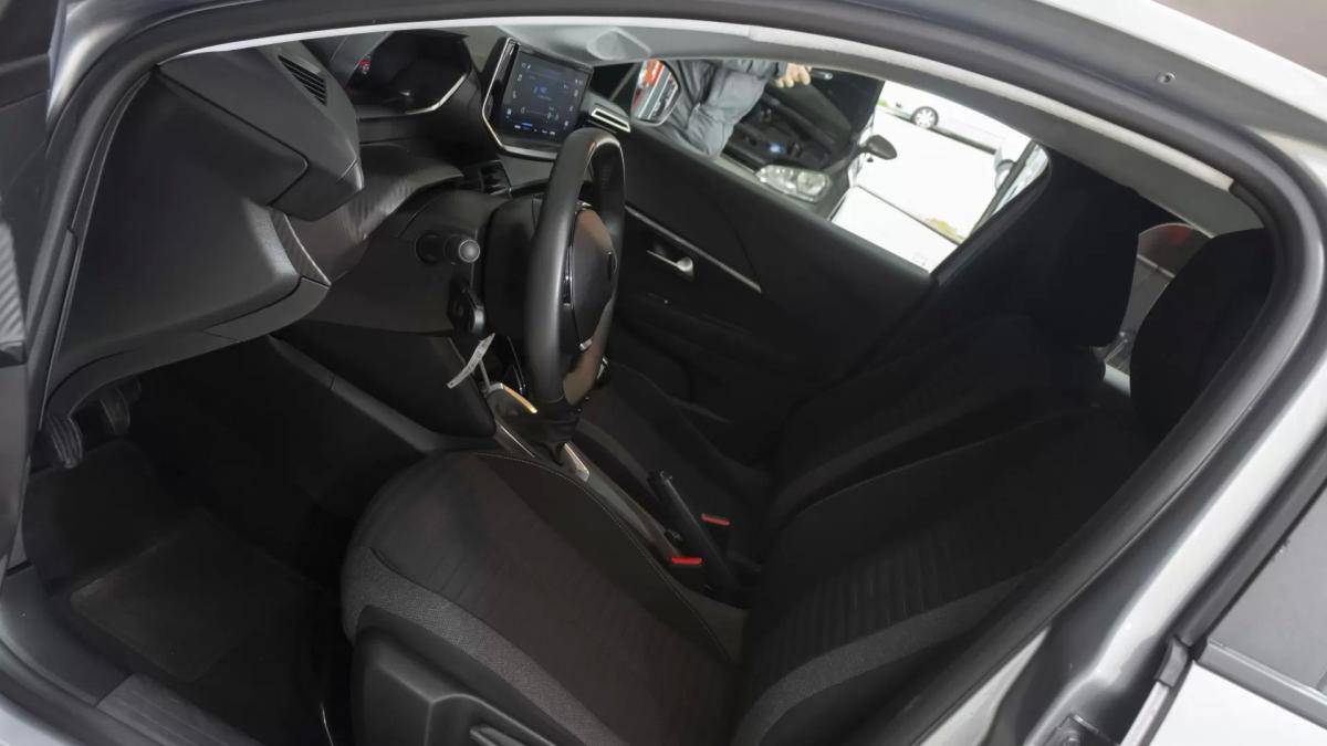 peugeot-208-2024-gasolina-1199cc