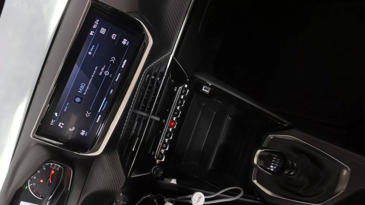 peugeot-208-2024-gasolina-1199cc