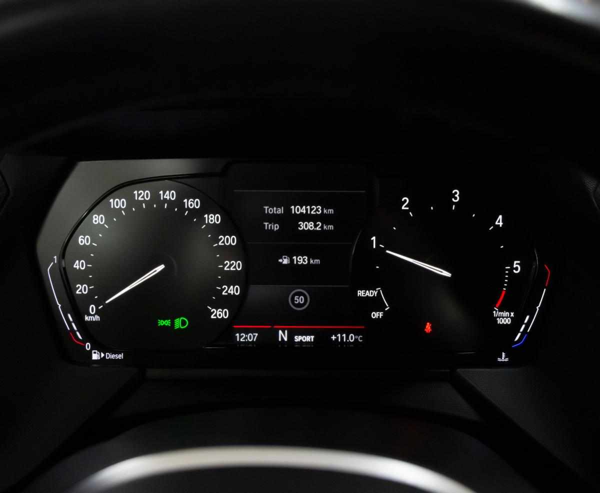 bmw-serie-1-2021-diesel-1496cc