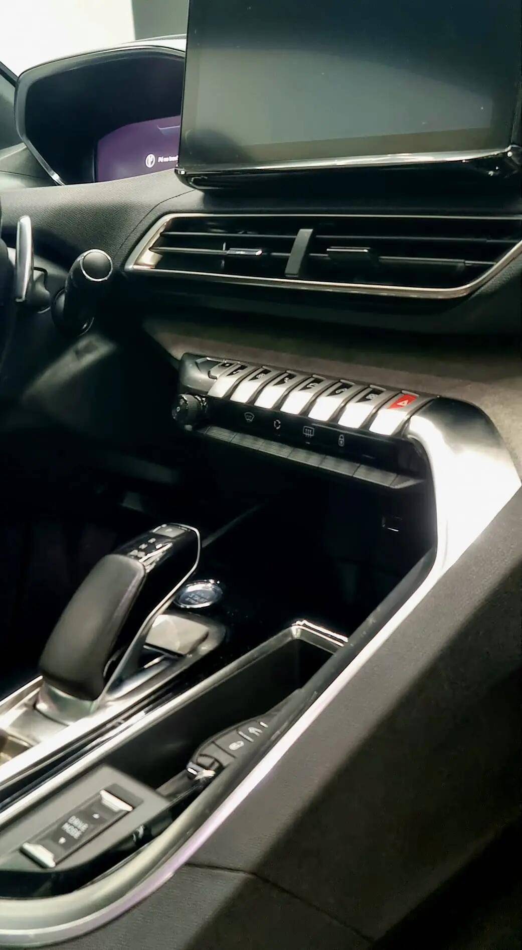 peugeot-3008-2022-hibrido-a-gasolina-1600cc