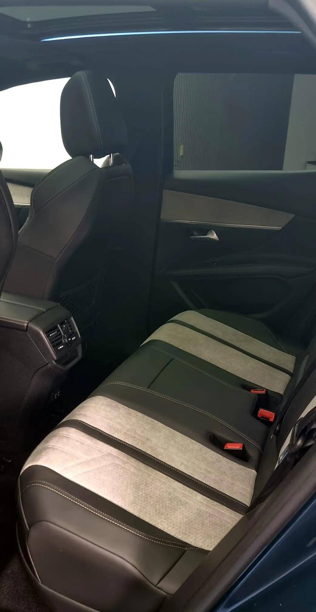 peugeot-3008-2022-hibrido-a-gasolina-1600cc